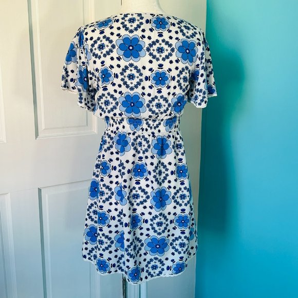 Blue & White Bold Floral Boho Summer Mini Dress (size S) - Picture 6 of 10